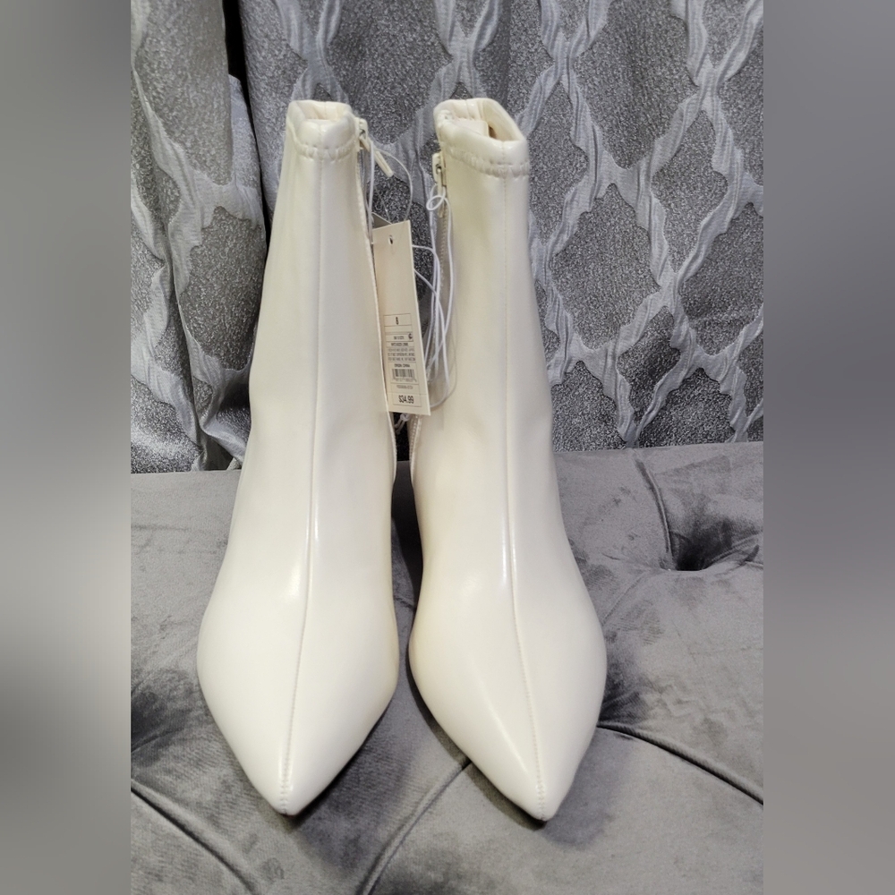 A New Day | Cream Pointed-Toe Ankle Boots | Size 8